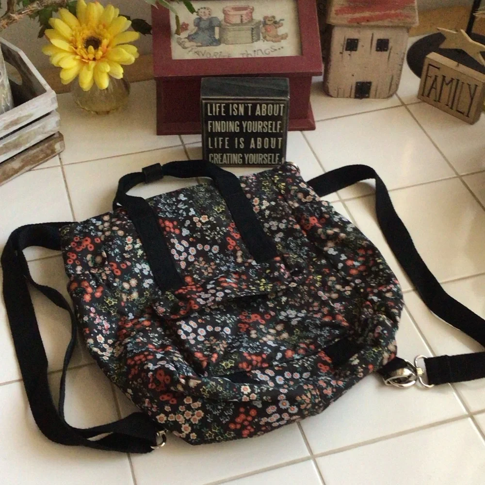 ‘Wild Fable’ Backpack/Shoulder/Hand Tote - Picture 1 of 8